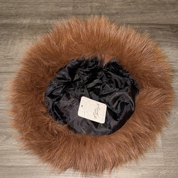 Free people X Unreal Fur ICE Queen Bucket hat - Picture 6 of 9